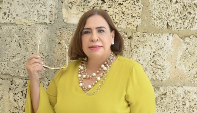 Mirna Pimentel inscribe plancha “Fortaleza y Unión” para dirigir nueva vez la ADCS
