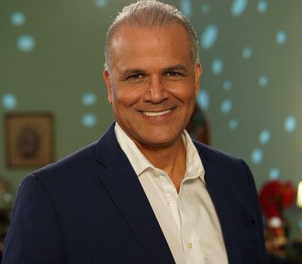 Carlos Alfredo regresa con concierto en Chao Café