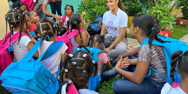 Fundación «Sarodj for a Purpose» inicia jornada de donación de útiles escolares 2023