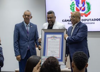 Luis Miguel del Amargue es reconocido en la Cámara de Diputados por sus aportes a la música y como hijo distinguido de Azua