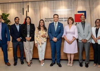 Gobierno EE. UU. y ABA capacitarán a bancos en financiamiento de energías renovables