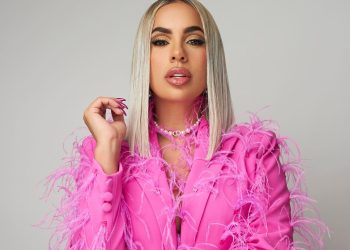 Influencer y empresaria Jennifer Fungenzi se involucra en labores sociales en República Dominicana