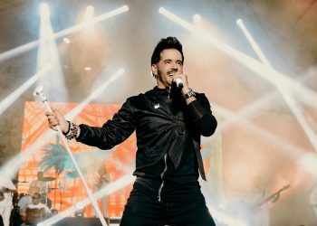 Manny Cruz vestirá de merengue el Gran Arena del Cibao