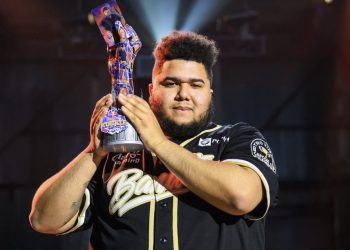 El dominicano MenaRD  se convierte en el mejor jugador de Street Fighter del mundo