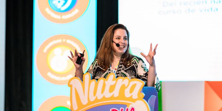La Dra. Barbara Peters presenta la proteína de soya Nutra