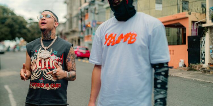 ¿Quién es Diente 27, el artista enmascarado que acumula canciones con millones de reproducciones?