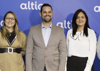 IEET y Altice impulsan capacitación de educadores con Programa de Pasantía Docente