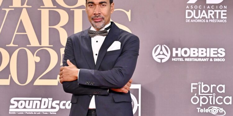 Oscar Abreu brilla en los Magazines Awards 2025