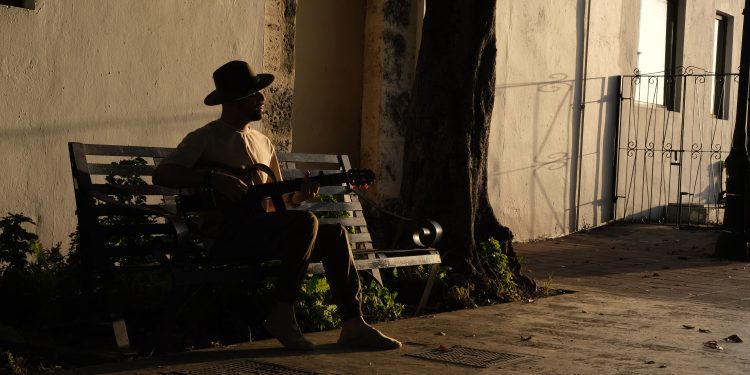 Brettón regresa con “Caso Perdido”, una declaración que marca el inicio de su segundo disco