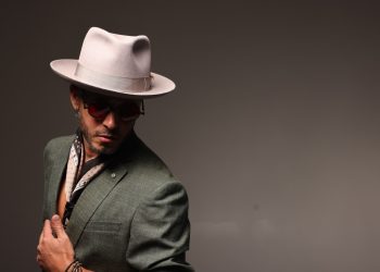 Zeo Muñoz lanza “Solito”, antesala de su tercer disco