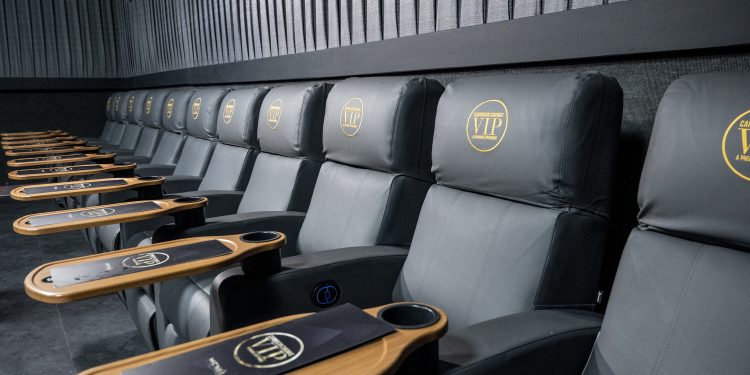 Caribbean Cinemas expande su concepto VIP al cine Novo Centro con la renovación total de sus 5 sala