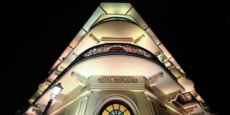 Banreservas inaugura Centro Cultural en el antiguo Hotel Mercedes de Santiago