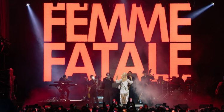 Más de seis mil fanáticos celebran los 10 años de Isle of Light