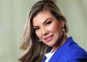 Laura De La Nuez se integra a “No Se Diga Más”   por Top Latina 101.7 FM