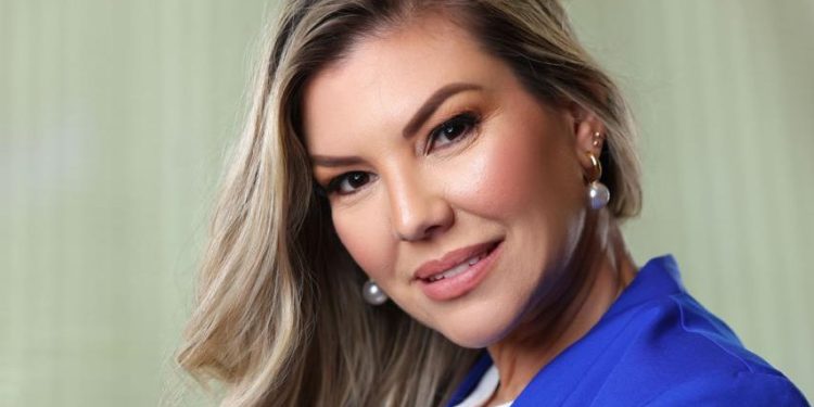 Laura De La Nuez se integra a “No Se Diga Más”   por Top Latina 101.7 FM
