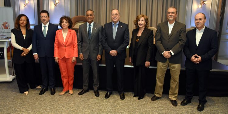 La Cámara de Comercio de España pone en agenda el futuro de la inversión energética en la República Dominicana