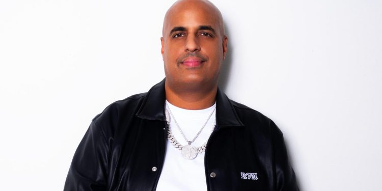 DJ Lobo se apodera de los sábados en «El Ritmo de NY»