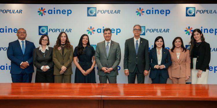 Banco Popular y asociación de colegios privados AINEP firman alianza estratégica en favor de la educación de calidad