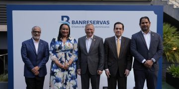 Banreservas ofrece cóctel para fortalecer vínculos con la diáspora dominicana en España