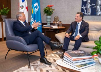 Banreservas y Banco Popular abordan retos y oportunidades del sistema financiero nacional